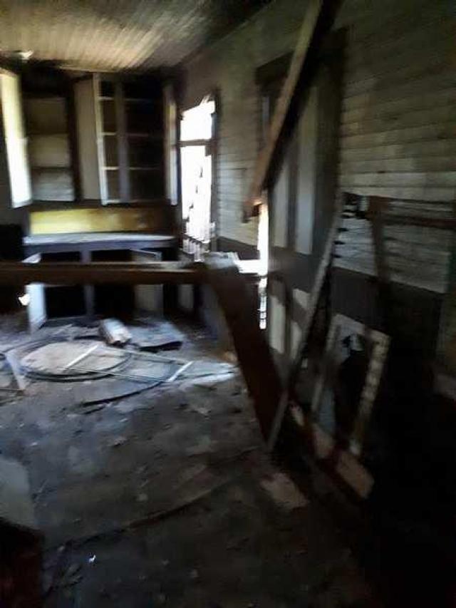 Idle on the Island photo 5