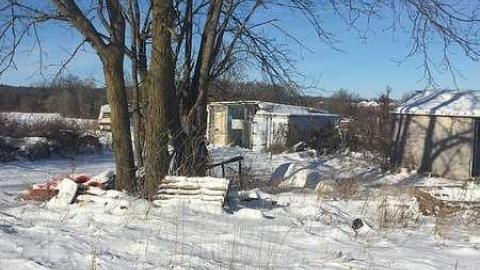 Lonnng driveway - Location-location9.jpg