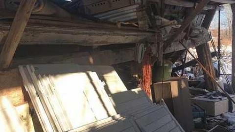 Lonnng driveway - Location-location11.jpg