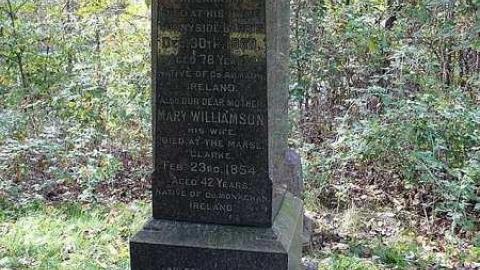 October 2017 - WhitePorter-Cemetery29.jpg