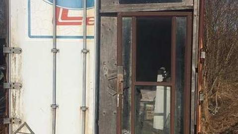 Lonnng driveway - Location-location41.jpg