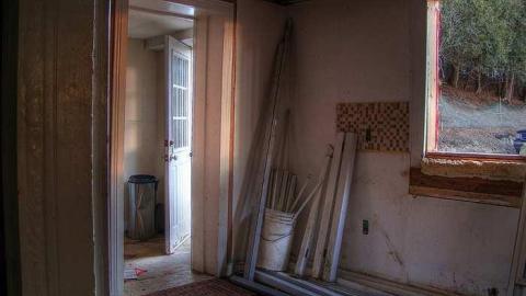 Too Bloody Cold - Window-of-Opportunity3.jpg