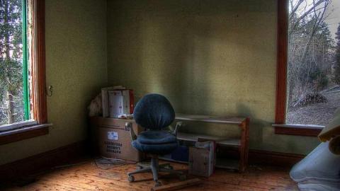 Too Bloody Cold - Window-of-Opportunity13.jpg