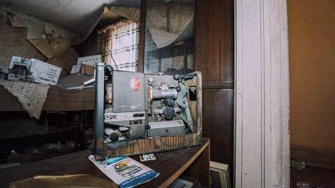 Happy Birthday Gary - House-From-the-Past31.jpg