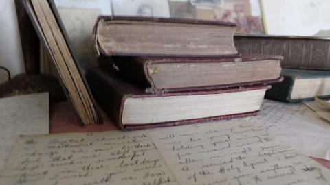 mystery house - 1D4AF22F-306B-4B4A-BA49-605A463DCCC5.jpeg