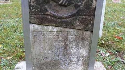 Clump - Lenington-Pioneer-Cemetery12.jpg