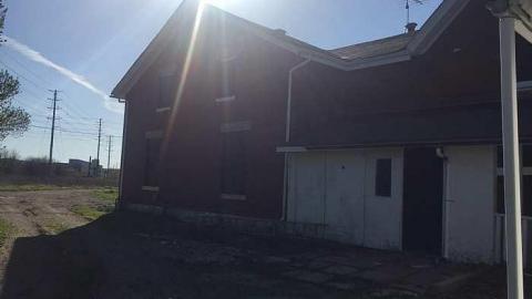 Railway house - IMG_2435.jpg