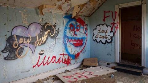 Three Trips '17 - The-Prettiest-Street177.jpg