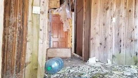 Architectural Anomalies - Road-Sign-Shack2.jpg