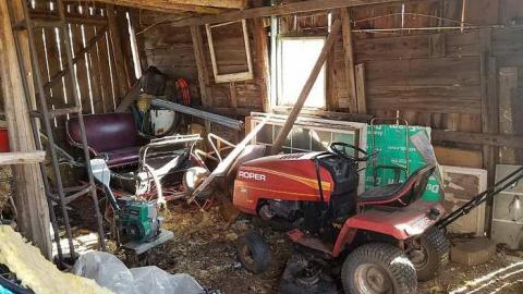 Architectural Anomalies - Road-Sign-Shack20.jpg