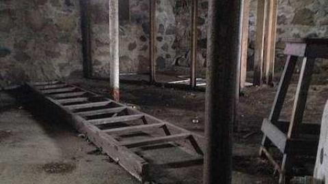 April 9/2018 - Small-Country-House14.jpg