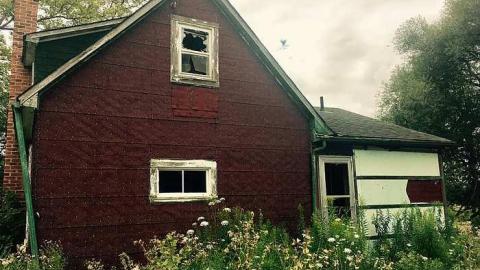 Run Down Industrial House - Kawartha Lakes, Ontario