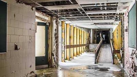 schools out  - DSC_0589-HDR.jpg