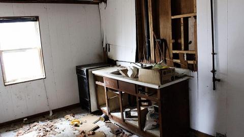 Sad Home - DA945795-7D84-491F-B4ED-39C25282E083.jpeg