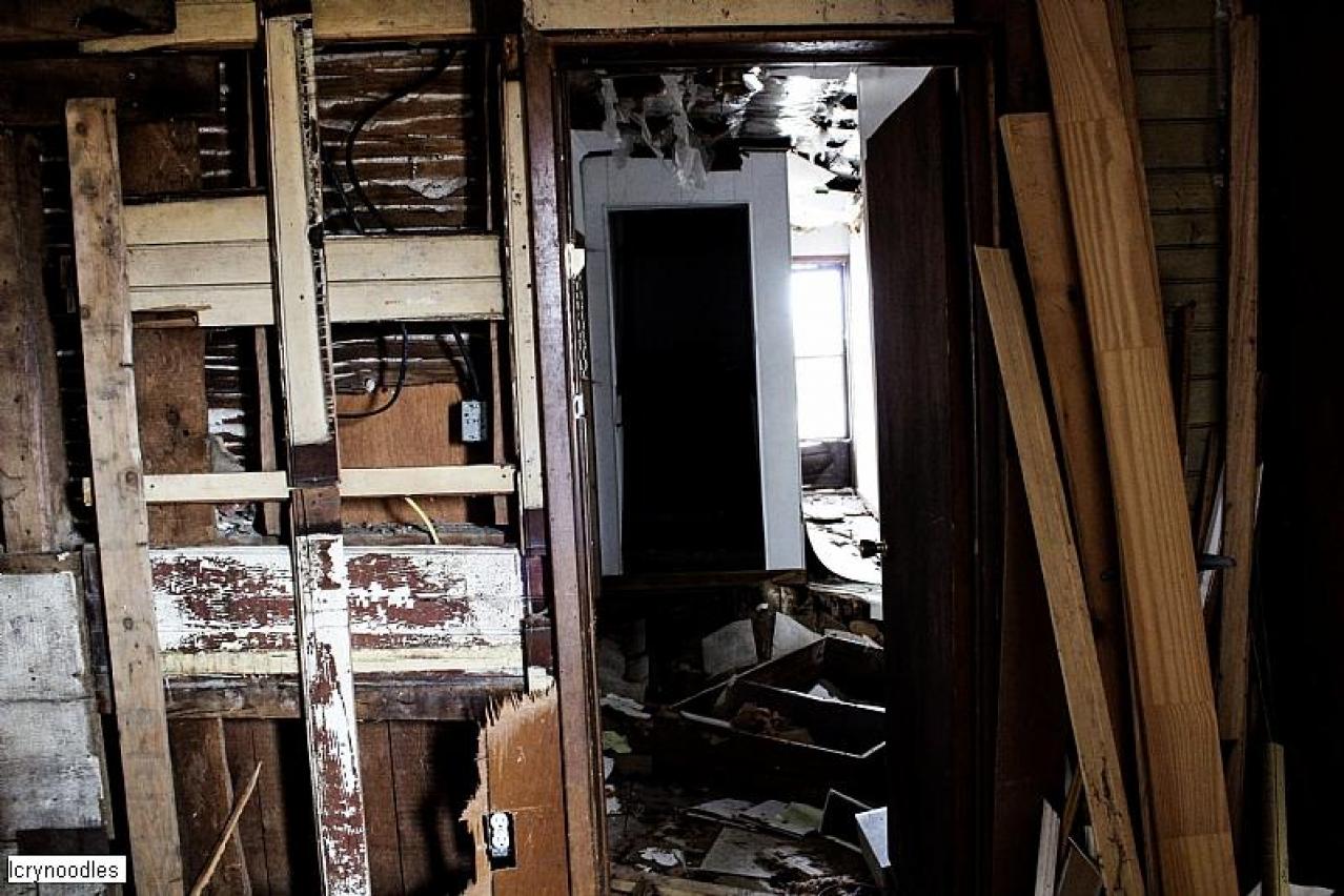 Sad Home - 3F69DC30-5B66-47A9-84E2-22B5C852CEF5.jpeg