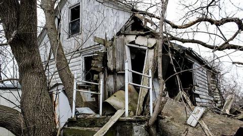 Hoarders - 7183A54B-6FBA-4268-8A0B-900F8EB797A6.jpeg