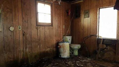 Lonely Abode - Huron-Kinloss, Ontario