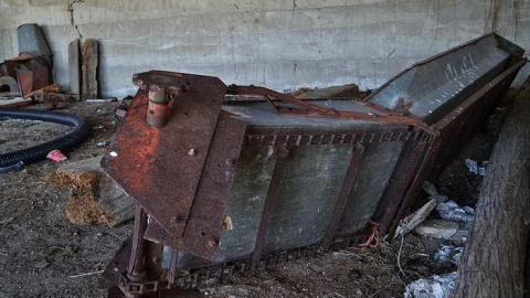 13/05/18 - Standing-Alone9.jpg