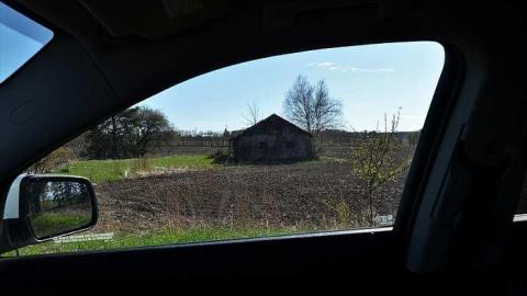 13/05/18 - Standing-Alone17.jpg