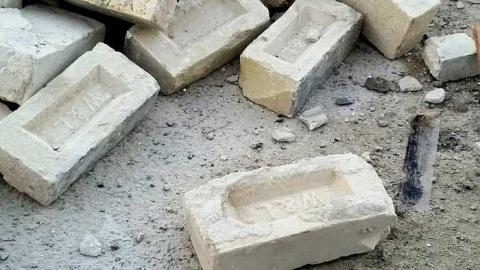 Falling apart - Woodfield-Wonder7.jpg