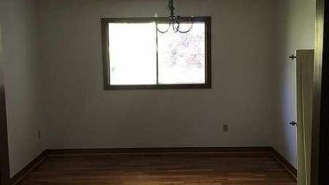 4 Level Sidesplit  - Feeling-Nippy...-2-for-117.jpg