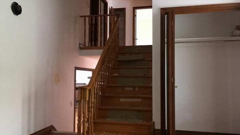 4 Level Sidesplit  - Feeling-Nippy...-2-for-118.jpg