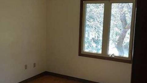 4 Level Sidesplit  - Feeling-Nippy...-2-for-120.jpg