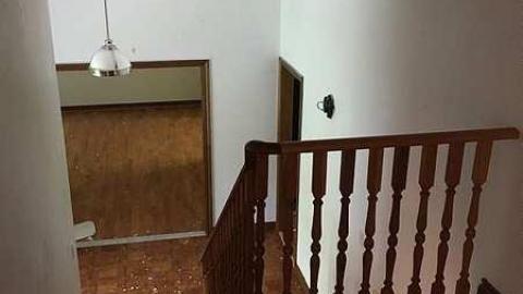 4 Level Sidesplit  - Feeling-Nippy...-2-for-122.jpg