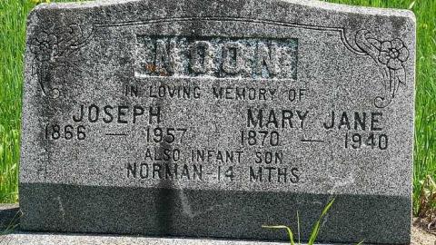 Scovill - Scovill-Cemetery18.jpg