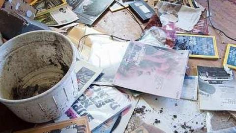 Tv's and records  - House-From-the-Past3.jpg