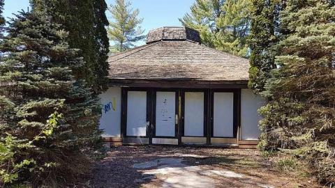 Sadly Ruined - Bangor-Lodge4.jpg