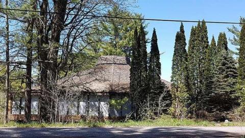 Sadly Ruined - Bangor-Lodge2.jpg