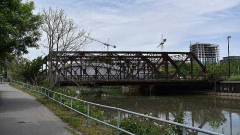 Bored - Don-River-Bridge20.jpg