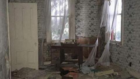 June 2018 - You-Were-But-A-Ghost-In-My-Arms70.jpg