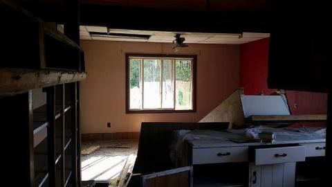 Building/House (2018) - Snapchat-2019802936.jpg