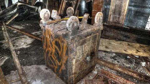 2016 Visit - Revoluchien-Garage13.jpg