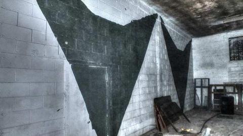 2016 Visit - Revoluchien-Garage8.jpg