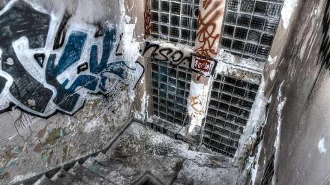 Revoluchien Garage photo 5