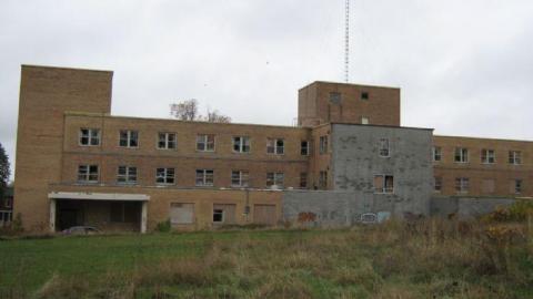 Cocaine Cowgirl - Smiths-Falls-Hospital42.jpg