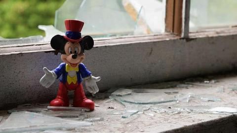 Mickey's Manor - Stone,-Cars,-and-a-Frog77.jpg