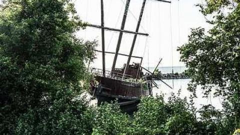 quick stop - Le-Grande-Hermine-Ghost-Ship93.jpg