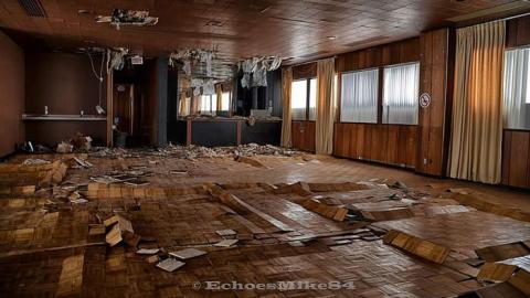 Inside the hippodrome - Bye-Bye-Baby-Blue21.jpg