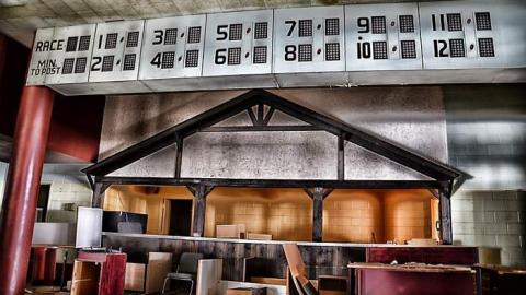 Inside the hippodrome - Bye-Bye-Baby-Blue22.jpg