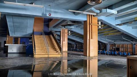Inside the hippodrome - Bye-Bye-Baby-Blue95.jpg