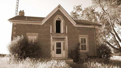 Rusty Trickle  - Oap add and loc Guelph 058_1.jpg