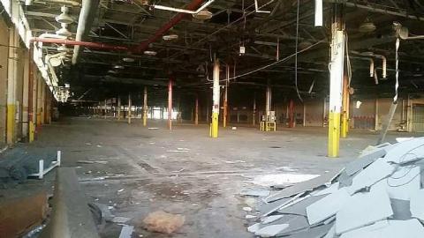 Factory (2018)  - Snapchat-895767754.jpg