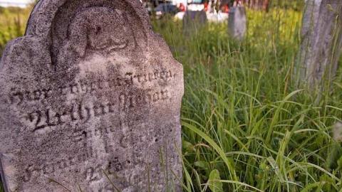 Easy To Nith - Cemetery-Of-The-Baptist-Mission5.jpg