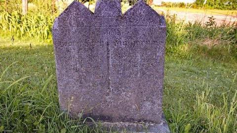 Easy To Nith - Cemetery-Of-The-Baptist-Mission13.jpg