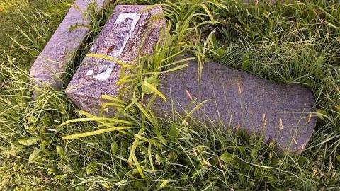 Easy To Nith - Cemetery-Of-The-Baptist-Mission16.jpg