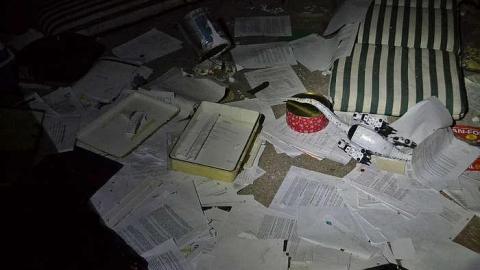 House out of place - DSC_0015.jpg